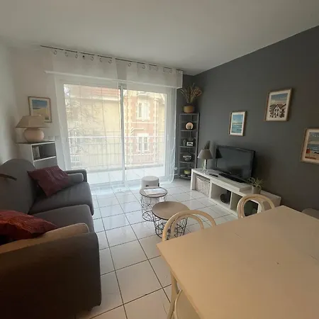 Jolie T2 A - Parking, Wifi, Proche - Fr-1-374-3 Apartman *